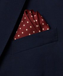Pañuelo de bolsillo de seda con lunares en rojo y neutro
